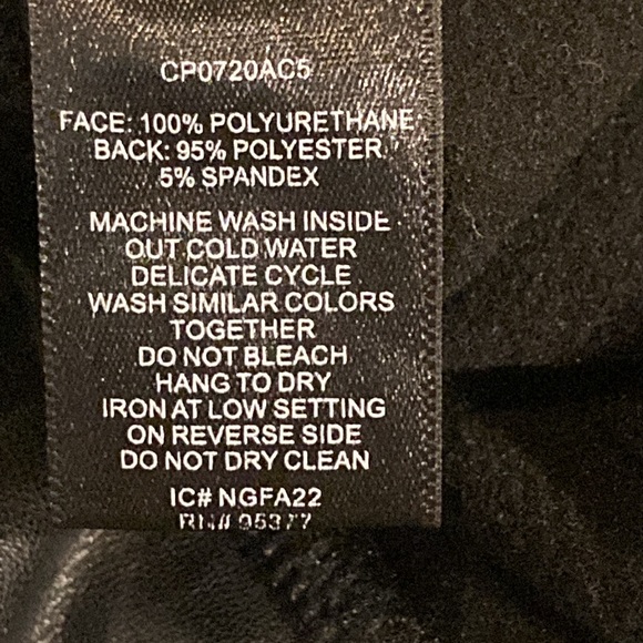 Sanctuary, faux leather black leggings, size small - Picture 4 of 7